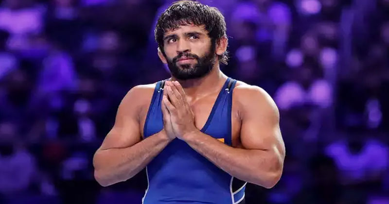 പുരസ്കാരം തിരികെ നൽകി ബജ്റം​ഗ് പൂനിയ; പ്രധാനമന്ത്രിയുടെ വസതിക്ക് മുന്നിലെ നടപ്പാതയില്‍ വെച്ചു