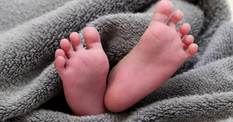 അമ്മയും ആണ്‍സുഹൃത്തും ലോഡ്ജില്‍ മുറിയെടുത്തത് കുഞ്ഞിനെ കൊല്ലാന്‍ ഉറപ്പിച്ച്; ഇരുവരും അടുപ്പത്തിലായത് ഇന്‍സ്റ്റാഗ്രാം വഴി