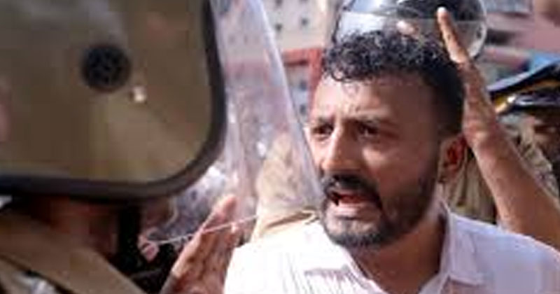 മുളകൊണ്ടുള്ള ലാത്തി കൊണ്ടടിച്ചാൽ പെൻഷൻ വാങ്ങില്ല; പോലീസ് മാന്വൽ വായിച്ച് പഠിക്കണമെന്ന് രാഹുല്‍ മാങ്കൂട്ടത്തില്‍