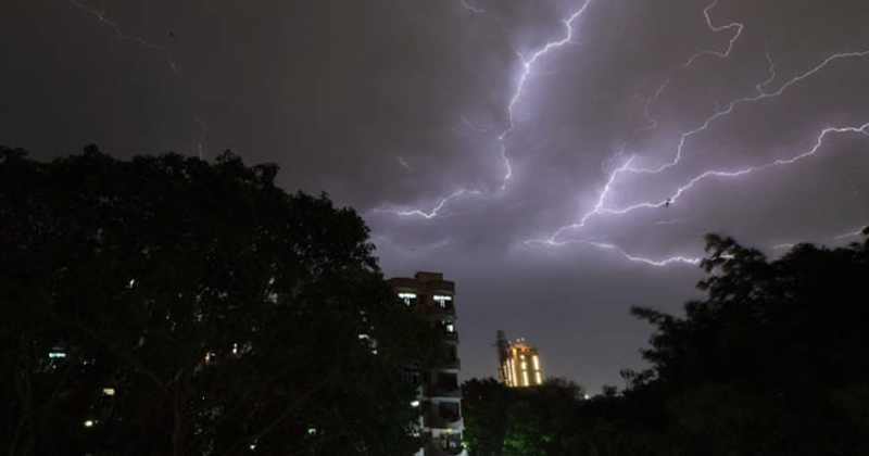 സംസ്ഥാനത്ത് ശക്തമായ കാറ്റിനും മഴക്കും സാധ്യത; കേന്ദ്ര കലാവസ്ഥ വകുപ്പിന്‍റെ മുന്നറിയിപ്പ്