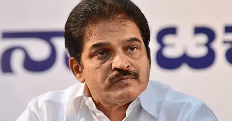 തൃശൂര്‍പൂരത്തിന്റെ കടയ്ക്കല്‍ കത്തിവയക്കരുതെന്ന് കെസി വേണുഗോപാല്‍; ഗ്രൗണ്ട് ഫീസ് പിന്‍വലിക്കണമെന്ന് ആവശ്യം