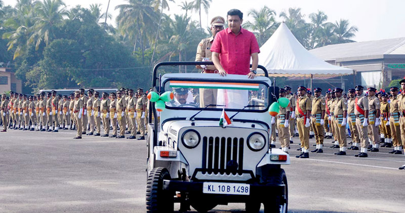 ‘വണ്ടിയുടെ ആർസി ബുക്ക് നോക്കാന്‍ മന്ത്രിക്ക് ആവില്ല’; പരേഡ് വിവാദത്തില്‍ നിന്ന് തലയൂരാന്‍ മന്ത്രി മുഹമ്മദ് റിയാസ്