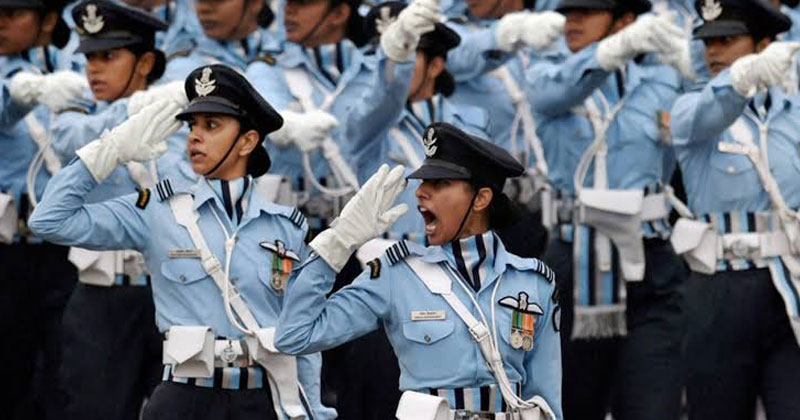 റിപ്പബ്ലിക് ദിന പരേഡിന് വർണ്ണാഭമായ പര്യവസാനം; സ്ത്രീ ശാക്തീകരണം ഉയർത്തിക്കാട്ടുന്ന 26 ടാബ്ലോകള്‍ കർത്തവ്യപഥിൽ അണിനിരന്നു