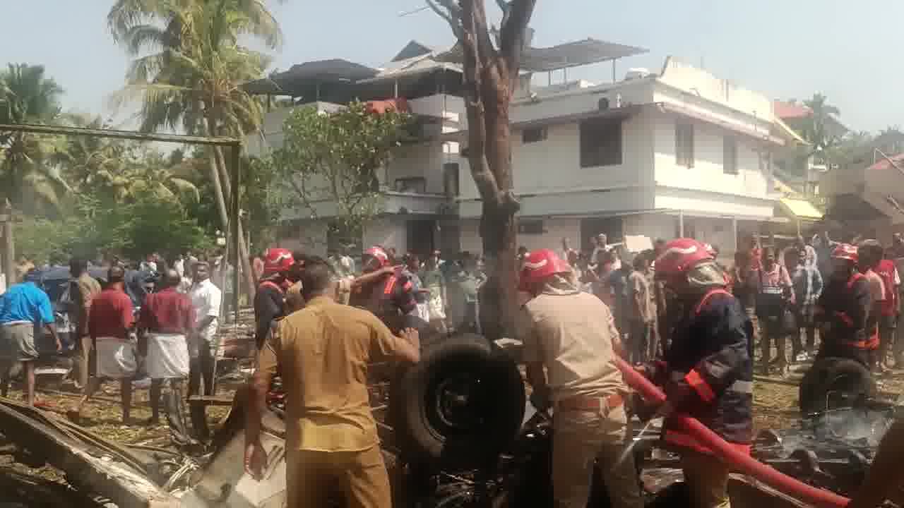 തൃപ്പൂണിത്തുറ സ്ഫോടനം; പുതിയകാവ് ക്ഷേത്ര ഭരണസമിതിക്കെതിരെ കേസ്, കേസെടുത്തത് മനപ്പൂര്‍വം അല്ലാത്ത നരഹത്യ വകുപ്പ് ചുമത്തി