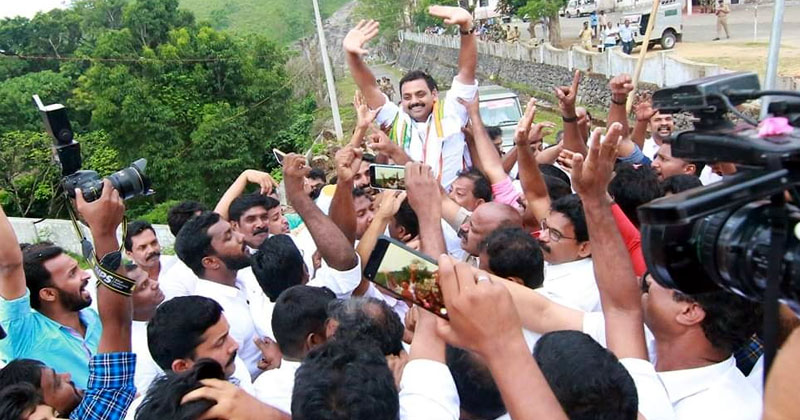 ‘ഇടുക്കി എന്‍റെ മണ്ണും മനസും… ഇടുക്കിയുടെ മനസ് യുഡിഎഫിന്‍റെ ശരിയായ രാഷ്ട്രീയത്തിനൊപ്പം’: ഡീന്‍ കുര്യാക്കോസ്