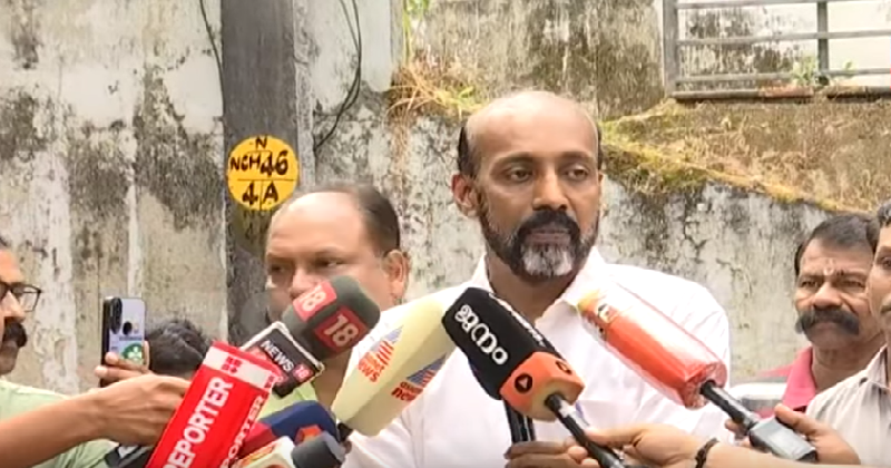 വെറ്ററിനറി സർവകലാശാലയുടെ പുതിയ വിസി സിദ്ധാർത്ഥന്‍റെ കുടുംബത്തെ സന്ദർശിച്ചു