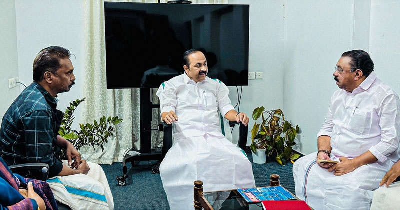 ‘കൊലയാളികളെ സർക്കാർ സംരക്ഷിക്കുന്നു, കേസ് അട്ടിമറിക്കാനുള്ള നീക്കം തടയും’; സിദ്ധാർത്ഥന്‍റെ കുടുംബത്തിനൊപ്പമുണ്ടെന്ന് പ്രതിപക്ഷ നേതാവ്