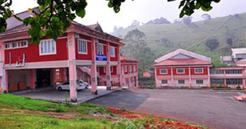 പൂക്കോട് വെറ്റിനറി സര്‍വകലാശാലയില്‍ റെഗുലര്‍ ക്ലാസുകള്‍ പുനഃരാരംഭിച്ചു; പുതിയ നിയന്ത്രണങ്ങളോടെ കോളേജ് ഹോസ്റ്റല്‍