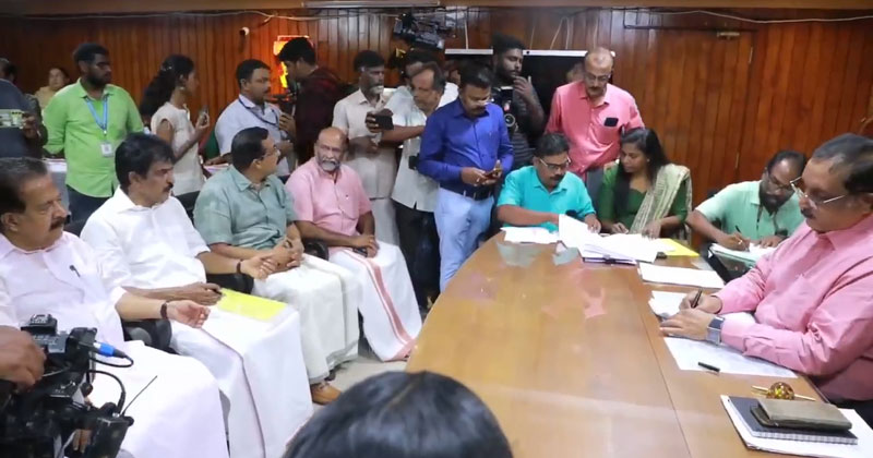 ആലപ്പുഴയിലെ യുഡിഎഫ് സ്ഥാനാർത്ഥി കെ.സി. വേണുഗോപാല്‍ നാമനിർദ്ദേശ പത്രിക സമർപ്പിച്ചു
