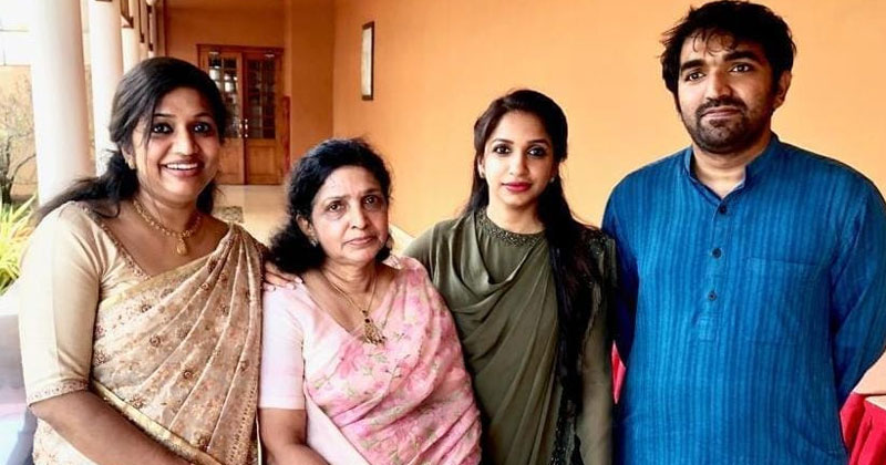 ‘ഉമ്മൻചാണ്ടിക്ക് പകരമാവില്ലെന്നറിയാം എന്നാലും’; അദ്ദേഹത്തിന്‍റെ ഓർമ്മകളുമായി കുടുംബം യുഡിഎഫ് പ്രചരണത്തിന്