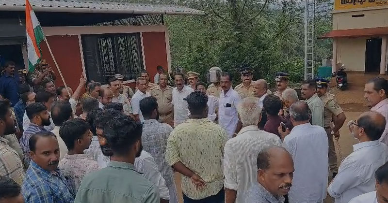 കണ്ണൂരില്‍ കോൺഗ്രസ് പ്രവർത്തകർ നടത്തിയ മാർച്ചിൽ സംഘർഷം; ഒരാള്‍ക്ക് പരിക്കേറ്റു