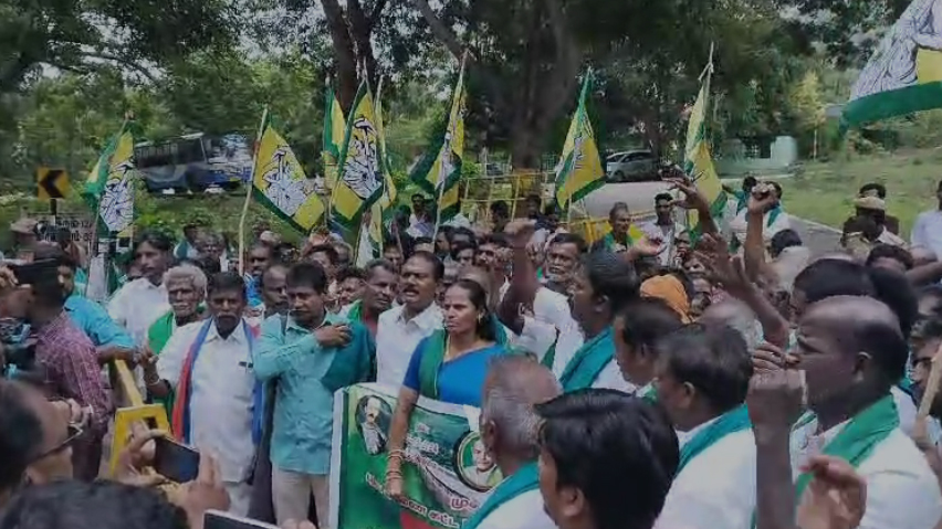 മുല്ലപ്പെരിയാറിന് സമീപം പുതിയ അണക്കെട്ട് നിർമ്മിക്കുവാനുള്ള കേരളത്തിന്‍റെ നീക്കത്തിൽ പ്രതിഷേധം
