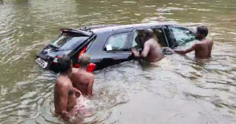 ഗൂഗിൾ മാപ്പ് നോക്കി കാറില്‍ സഞ്ചരിച്ച സംഘം തോട്ടില്‍ വീണു; യാത്രക്കാരെ പോലീസും നാട്ടുകാരും ചേർന്ന് രക്ഷപ്പെടുത്തി