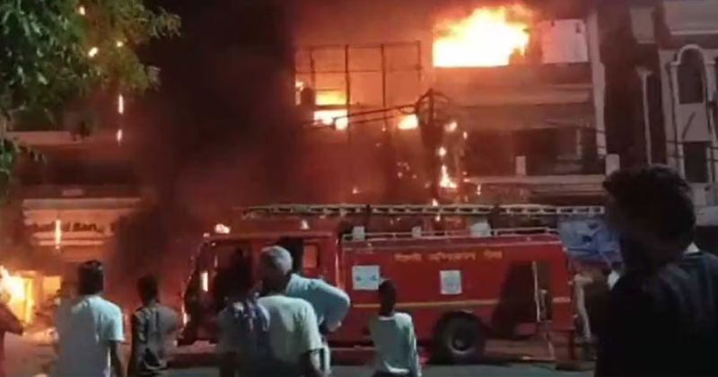 ഡൽഹിയിൽ കുട്ടികളുടെ ആശുപത്രിയിൽ വൻ തീപിടിത്തം; 7 നവജാത ശിശുക്കൾ വെന്തുമരിച്ചു, പ്രതിഷേധവുമായി നാട്ടുകാര്‍