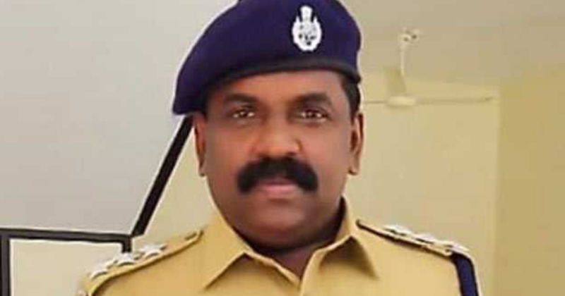 പോലീസുകാർക്ക് ​വിരുന്നൊരുക്കി ​ഗുണ്ടാനേതാവ്; എസ്‌ഐയെ കണ്ട ഡിവൈഎസ്പി ശുചിമുറിയിൽ ഒളിച്ചു