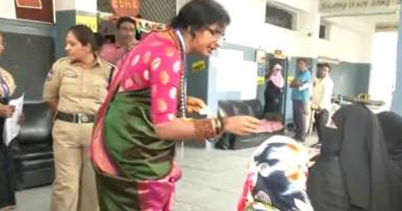 പോളിംഗ് ബൂത്തില്‍ മുസ്‌ലിം വനിതകളുടെ മുഖപടം മാറ്റി പരിശോധന; കേസെടുത്ത് പോലീസ്, ബിജെപിയുടേത് മുസ്‌ലിം വോട്ടുകള്‍ ധ്രുവീകരിക്കാനുള്ള ശ്രമമെന്ന് രേവന്ത് റെഡ്ഡി
