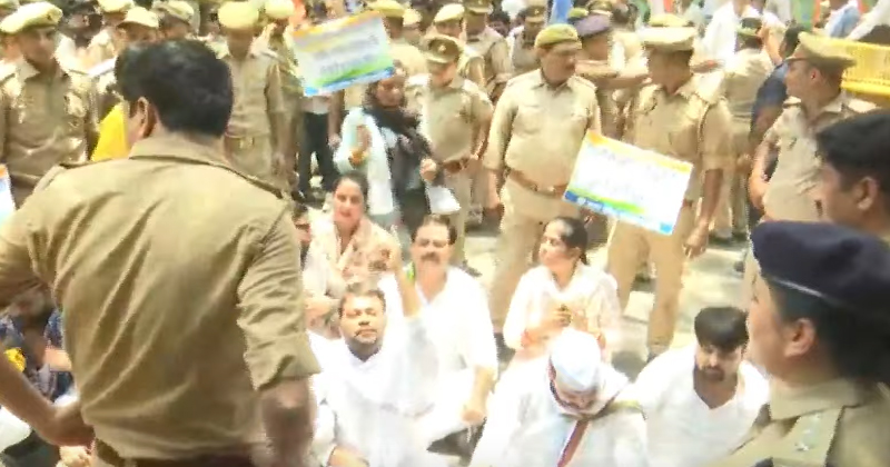 നീറ്റ്, നെറ്റ് പരീക്ഷ വിവാദം; പ്രതിഷേധം ശക്തമാക്കി കോണ്‍ഗ്രസ്, ഡല്‍ഹിയിലെ കോണ്‍ഗ്രസ് മാർച്ചില്‍ സംഘർഷം
