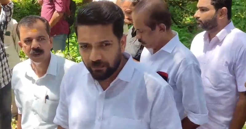 കണ്ണൂരില്‍ ബോംബ് പൊട്ടി വയോധികൻ മരിച്ച സംഭവം; ആഭ്യന്തര മന്ത്രിയും പോലീസും പരാജയമെന്ന് ഷാഫി പറമ്പിൽ