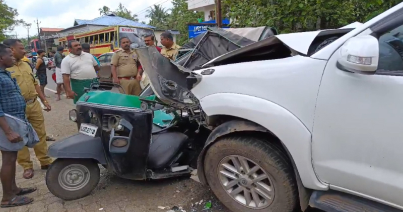 ഏറ്റുമാനൂരില്‍ ഓട്ടോറിക്ഷ കാറില്‍ ഇടിച്ച് അപകടം; ഒരാള്‍ മരിച്ചു