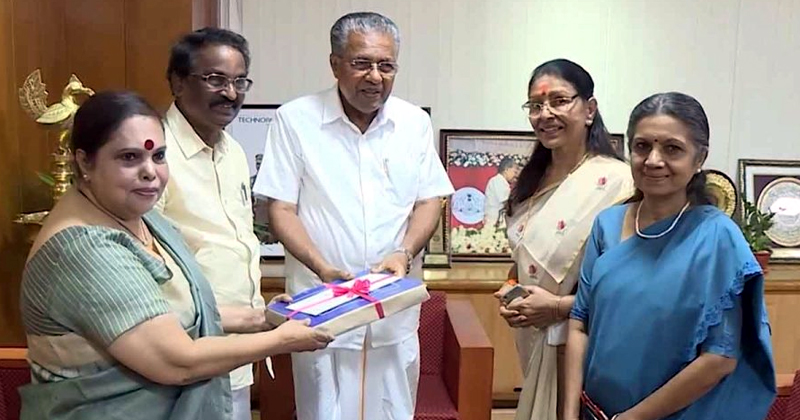 നാലര വർഷത്തിനുശേഷം ഹേമ കമ്മിറ്റി റിപ്പോർട്ട് മറ്റന്നാൾ പുറത്തുവിടും;  സ്വകാര്യതയെ ബാധിക്കുന്ന ഭാഗങ്ങൾ ഒഴിവാക്കും