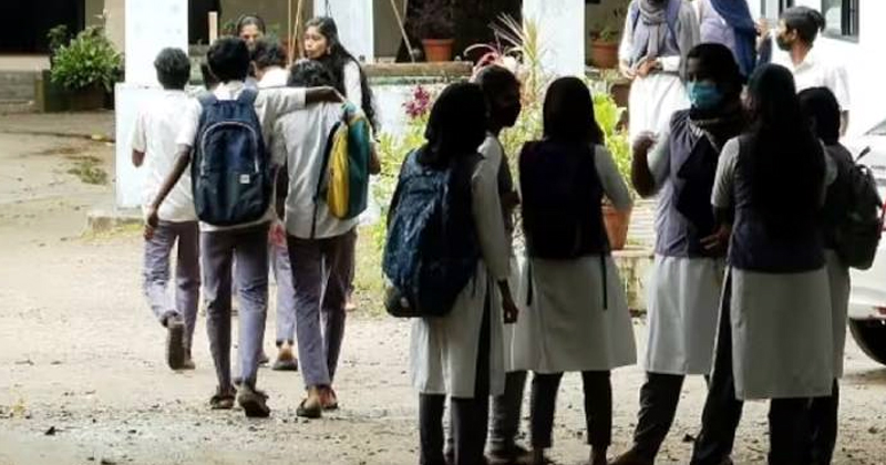 സർക്കാർ പ്രഖ്യാപിച്ച അധിക ബാച്ചുകളും പര്യാപ്തമല്ല; പരിഹാരമാകാതെ മലബാർ മേഖലയിലെ പ്ലസ് വണ്‍ സീറ്റ് പ്രതിസന്ധി