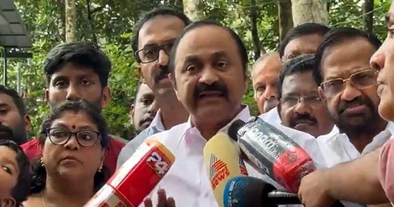 'മുഖ്യമന്ത്രിയുടെ ഓഫീസ് ക്രിമിനലുകളുടെ താവളം'; പിണറായി രാജിവെയ്ക്കണം, വി.ഡി. സതീശന്‍