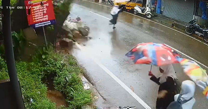 കണ്ണൂരില്‍ കെട്ടിടത്തിന്‍റെ മതിലിടിഞ്ഞു; സ്‌കൂള്‍ കുട്ടികള്‍ രക്ഷപ്പെട്ടത് തലനാരിഴയ്ക്ക്