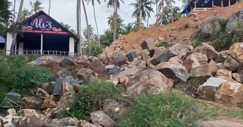 കോവളം കടൽത്തീരത്ത് അനധികൃത പാറപൊട്ടിക്കൽ; പിന്തുണച്ച് സിപിഎമ്മും പോലീസും
