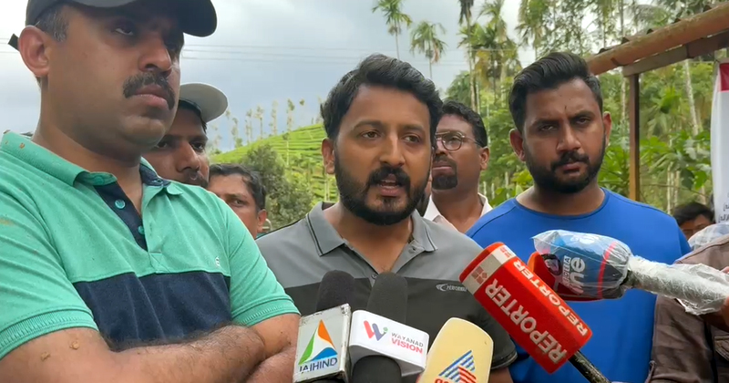 'വിശക്കുന്നവന് ഭക്ഷണം നല്‍കുന്നത് തടയരുത്, ഡിസാസ്റ്റർ പിആർ വേണ്ട'; ദുരന്തഭൂമിയില്‍ രാഷ്ട്രീയനെറികേട് പാടില്ലെന്ന് രാഹുല്‍ മാങ്കൂട്ടത്തില്‍ | VIDEO