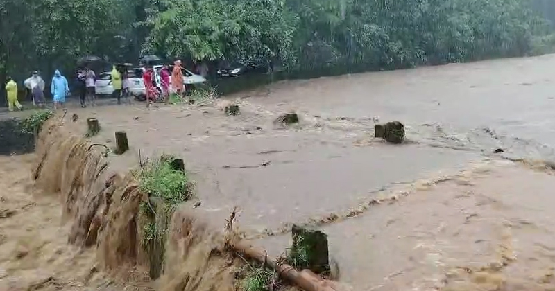 കനത്ത മഴ; മലപ്പുറം കരുവാരക്കുണ്ടിൽ വൻ മലവെള്ളപ്പാച്ചിൽ