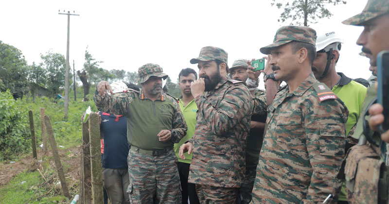 മോഹന്‍ലാല്‍ വയനാട്ടിലെ ദുരന്തഭൂമിയില്‍; ദുരിതാശ്വാസ ക്യാമ്പുകള്‍ സന്ദർശിച്ചു