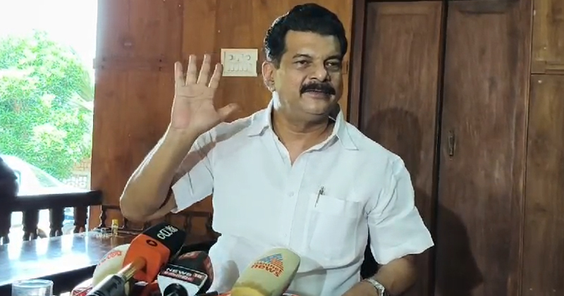 'ഈ സർക്കാരിന്‍റെ കാലത്ത് ഏത് പൊട്ടനും മന്ത്രിയാവാം, പാര്‍ട്ടിയെ നിയന്ത്രിക്കുന്നത് മുഹമ്മദ് റിയാസും പി.ശശിയും'; സിപിഎമ്മില്‍ പിണറായിസം, വിശ്വാസം കോടതിയെ മാത്രമെന്ന് പി.വി. അന്‍വര്‍
