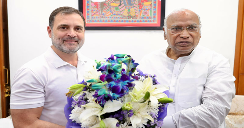 'അങ്ങയുടെ അനുഭവവും പോരാട്ട വീര്യവും ഞങ്ങളെ പ്രചോദിപ്പിക്കുന്നു; കോൺഗ്രസ് അധ്യക്ഷസ്ഥാനത്ത് രണ്ട് വർഷം പൂർത്തിയാക്കിയ മല്ലികാർജുൻ ഖാർഗയെ സന്ദർശിച്ച് രാഹുൽ ഗാന്ധി