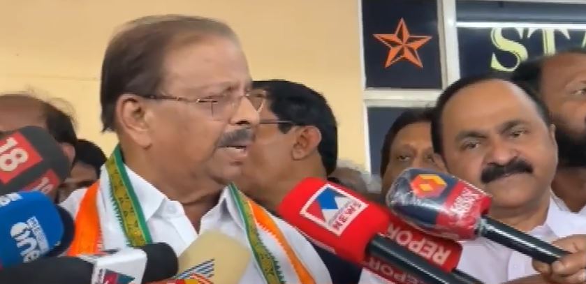 വര്‍ഗീയ ഫാസിസ്റ്റ് ശക്തികള്‍ക്ക് എതിരായ പോരാട്ടത്തില്‍ യോജിക്കാന്‍ കഴിയുന്നവര്‍ യോജിച്ച് പ്രവര്‍ത്തിക്കാം; ഉപതെരഞ്ഞെടുപ്പ്  വര്‍ഗീയ ഫാസിസ്റ്റ് ശക്തികള്‍ക്കും പിണറായി സര്‍ക്കാരിന്റെ ദുര്‍ഭരണത്തിനും എതിരായ പോരാട്ടമെന്ന് കെപിസിസി അധ്യക്ഷനും പ്രതിപക്ഷനേതാവും