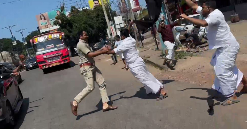 മുഖ്യമന്ത്രിക്ക് നേരെ കരിങ്കൊടി പ്രതിഷേധം; കണ്ണൂര്‍ യൂത്ത് കോണ്‍ഗ്രസ് പ്രസിഡന്റടക്കം അറസ്റ്റില്‍