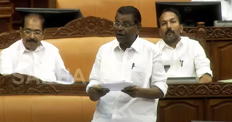 തൃശൂർ പൂരം കലക്കൽ;  'സംഘര്‍ഷത്തില്‍ രക്ഷകനായി ആക്ഷൻ ഹീറോ വന്നു',  സുരേഷ് ഗോപിയെ കൂട്ടിക്കൊണ്ടുവന്നത് പൂരം കലക്കാന്‍, സർക്കാരിനെതിരെ ആഞ്ഞടിച്ച് തിരുവഞ്ചൂർ