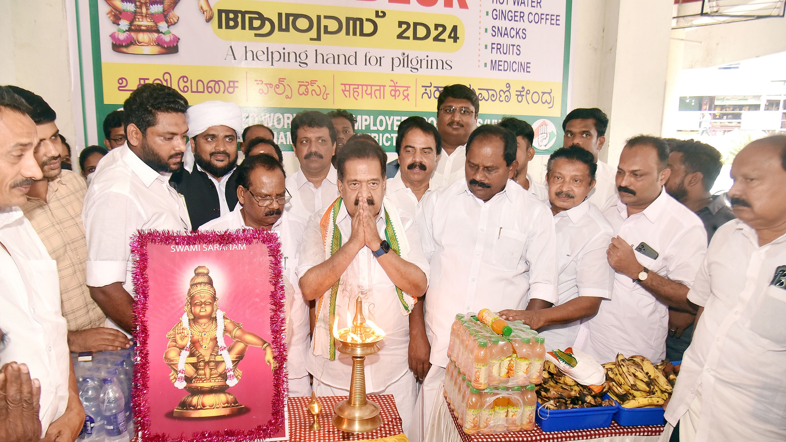 ശബരിമല തീർത്ഥാടകർക്ക് ആശ്വാസമേകി ഹെൽപ്പ് ഡസ്ക് പ്രവർത്തനം ആരംഭിച്ചു