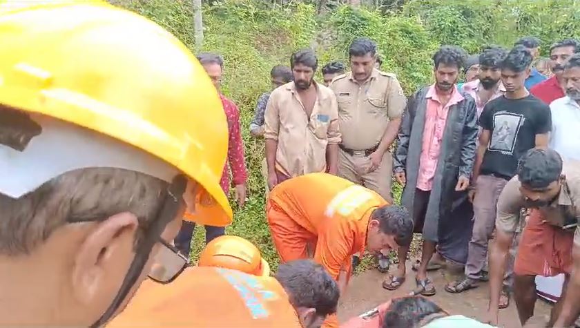 ഇടിമിന്നലേറ്റ് യുവാവ് മരിച്ചു; ഇന്ന്  ഉച്ചയ്ക്ക് 12 മണിയോടെയാണ് ആറ്റിങ്ങല്‍ സ്വദേശിക്ക് മിന്നലേറ്റത്