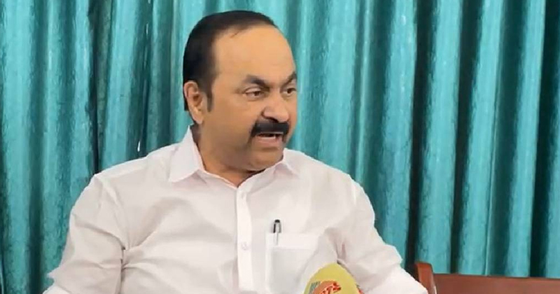 മുഖ്യമന്ത്രിയുടേത് അനാദരവ്; ദേശീയ ദുഃഖാചരണം പ്രഖ്യാപിച്ചിട്ടും മുഖ്യമന്ത്രി സിയാലിന്‍റെ പരിപാടിയിൽ പങ്കെടുത്തു . മൻമോഹൻ സിങിനോടുള്ള അനാദരവ് എന്ന് വി ഡി സതീശൻ