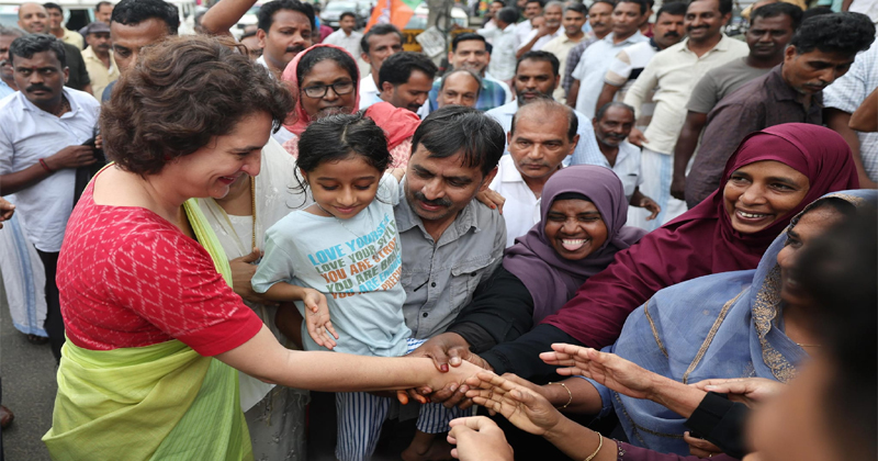 പ്രിയങ്ക ഗാന്ധിയുടെ പര്യടനം വയനാട്ടില്‍ തുടരുന്നു; നൂറു കണക്കിനാളുകള്‍ പൊതു യോഗങ്ങളില്‍ പങ്കുചേര്‍ന്നു