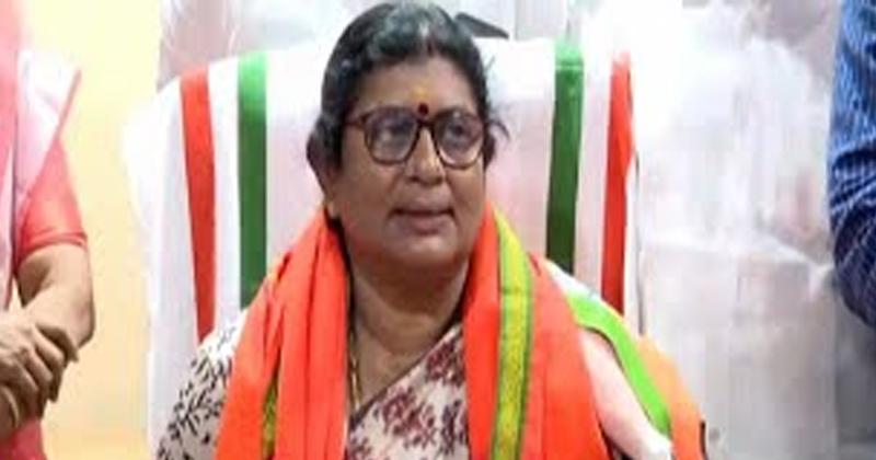 പാലക്കാട്ടെ ബിജെപിയില്‍ തമ്മിലടി ; തുടര്‍ച്ചയായി ഒരേ സ്ഥാനാര്‍ത്ഥി തന്നെ മത്സര രംഗത്ത് വന്നത് ജനങ്ങള്‍ക്കിടയില്‍ അതൃപ്തി ഉണ്ടാക്കി ; നഗരസഭ അധ്യക്ഷ പ്രമീള ശശിധരന്‍