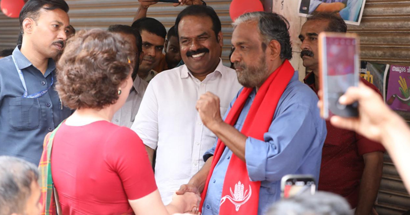പരസ്പരം ആശംസകള്‍ നേര്‍ന്ന് പ്രിയങ്ക ഗാന്ധിയും സത്യന്‍ മൊകേരിയും; തിരഞ്ഞെടുപ്പ് ഗോദയില്‍ സൗഹൃദ കൂടിക്കാഴ്ച