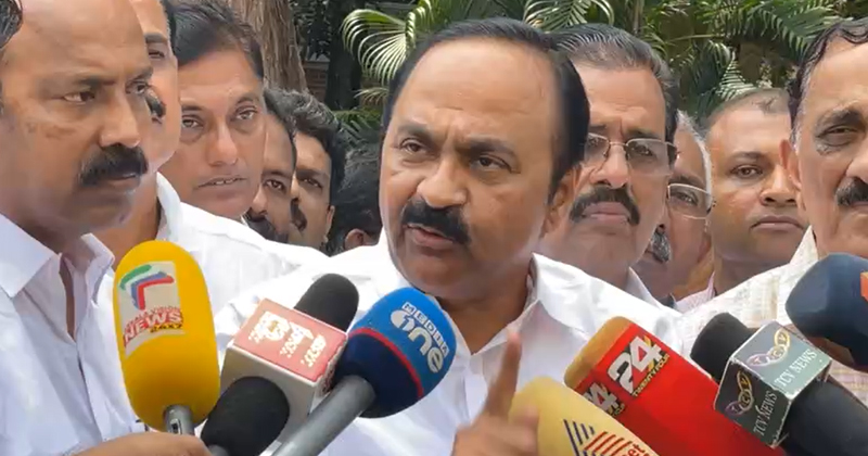 V D Satheesan| കേരളത്തില്‍ ബംഗാള്‍ ആവര്‍ത്തിക്കരുതെന്നാണ് മുഖ്യമന്ത്രിയോടും പൊലീസിനോടും പറയാനുള്ളത്; നിരപരാധികളായ പ്രവര്‍ത്തകരെ കൊലക്കേസ് പ്രതികളെ പിടിക്കുന്നതു പോലെ കൊണ്ടു പോകുന്നത് അവസാനിപ്പിക്കണം: വി ഡി സതീശന്‍